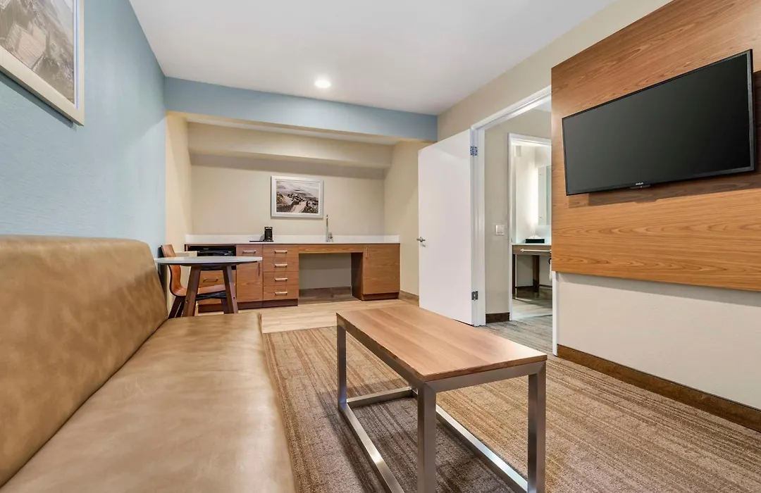 Best Western Carlsbad By The Sea-1