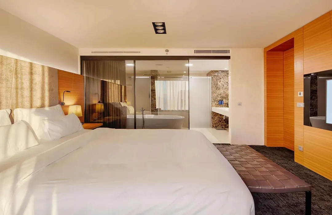 Radisson Blu Plaza Hotel Ljubljana-1