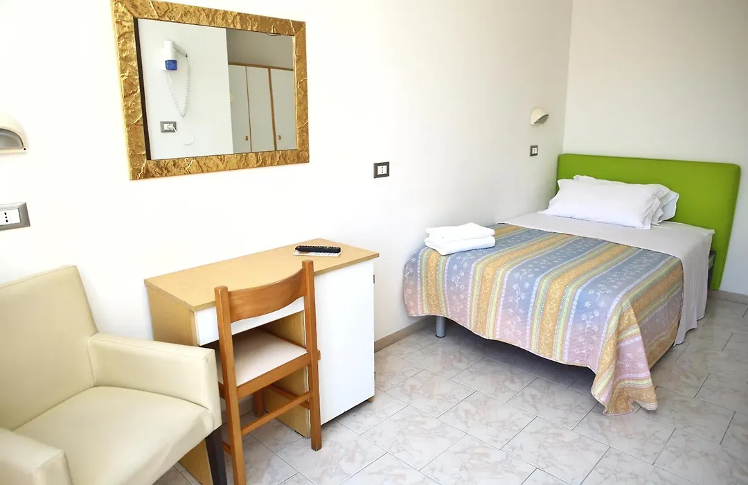 Kristalex Pet Friends Hotel-1