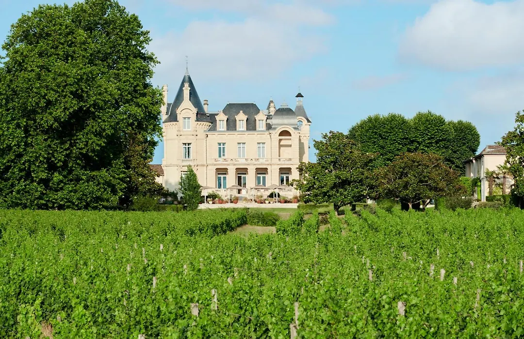 Château Hôtel Grand Barrail-1