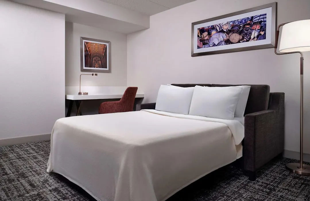 Hilton Garden Inn Detroit Downtown-1