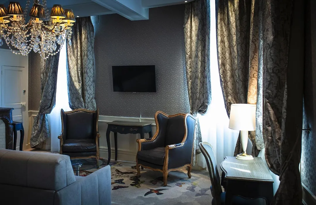 Hotel & Spa Le Grand Monarque, BW Premier Collection-1