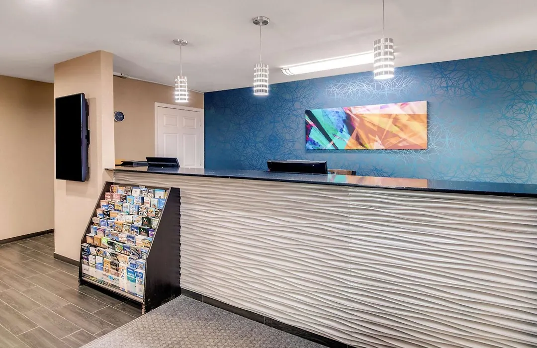 Best Western Cedar Inn-1