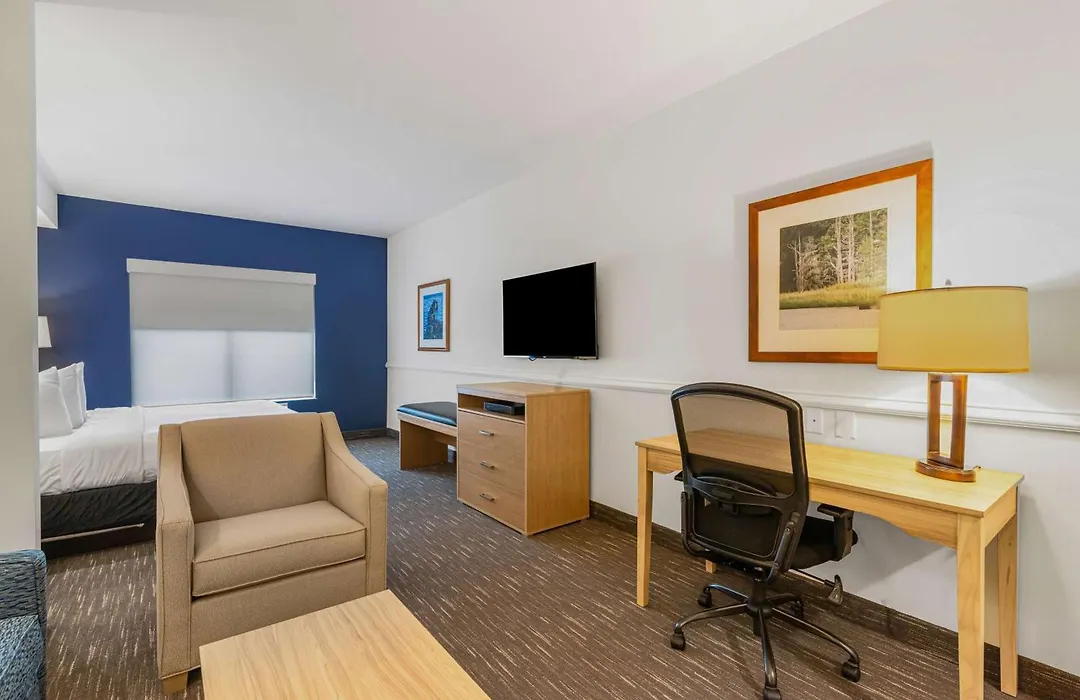 Best Western Plus Westgate Inn And Suites-1
