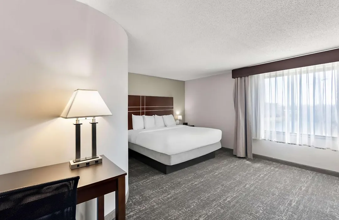 Best Western Luxbury Inn Fort Wayne-1