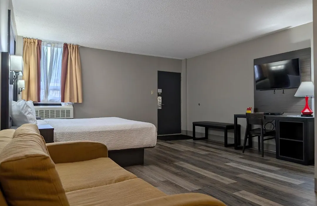 Super 8 By Wyndham Thunder Bay-1