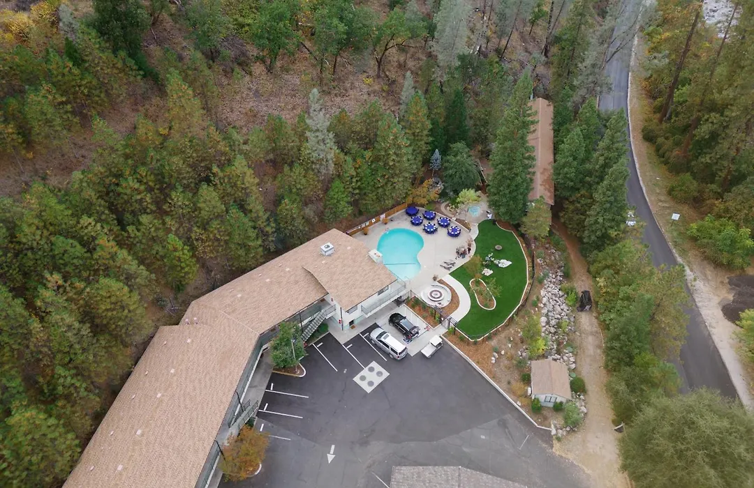 Cedar Lodge-1