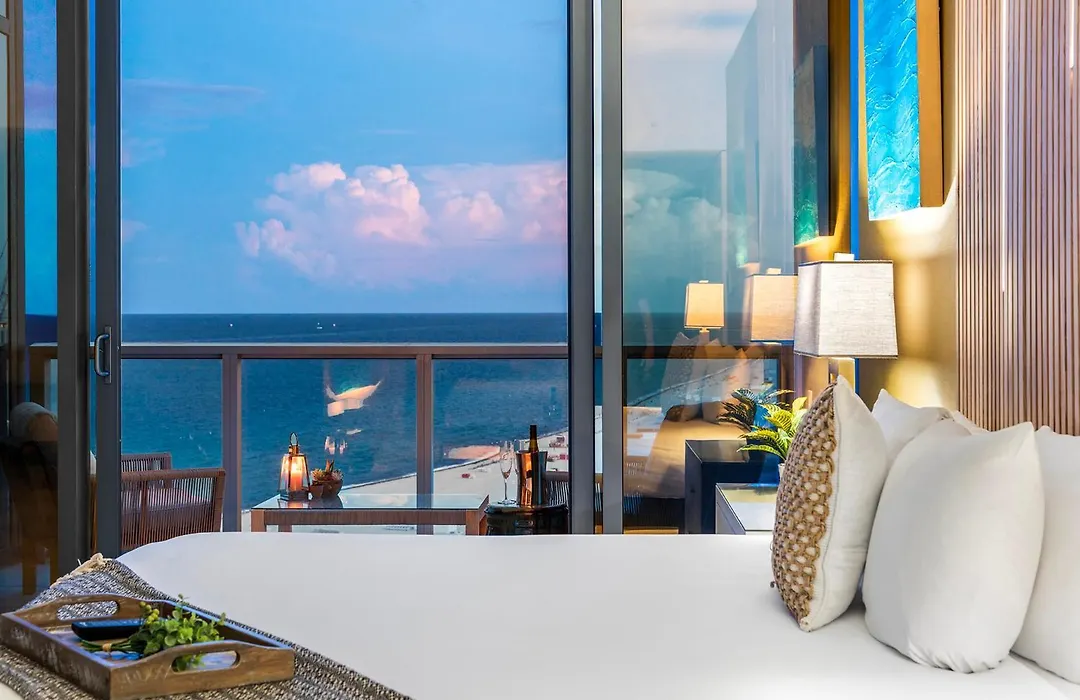 W South Beach Private Luxury Suites-1