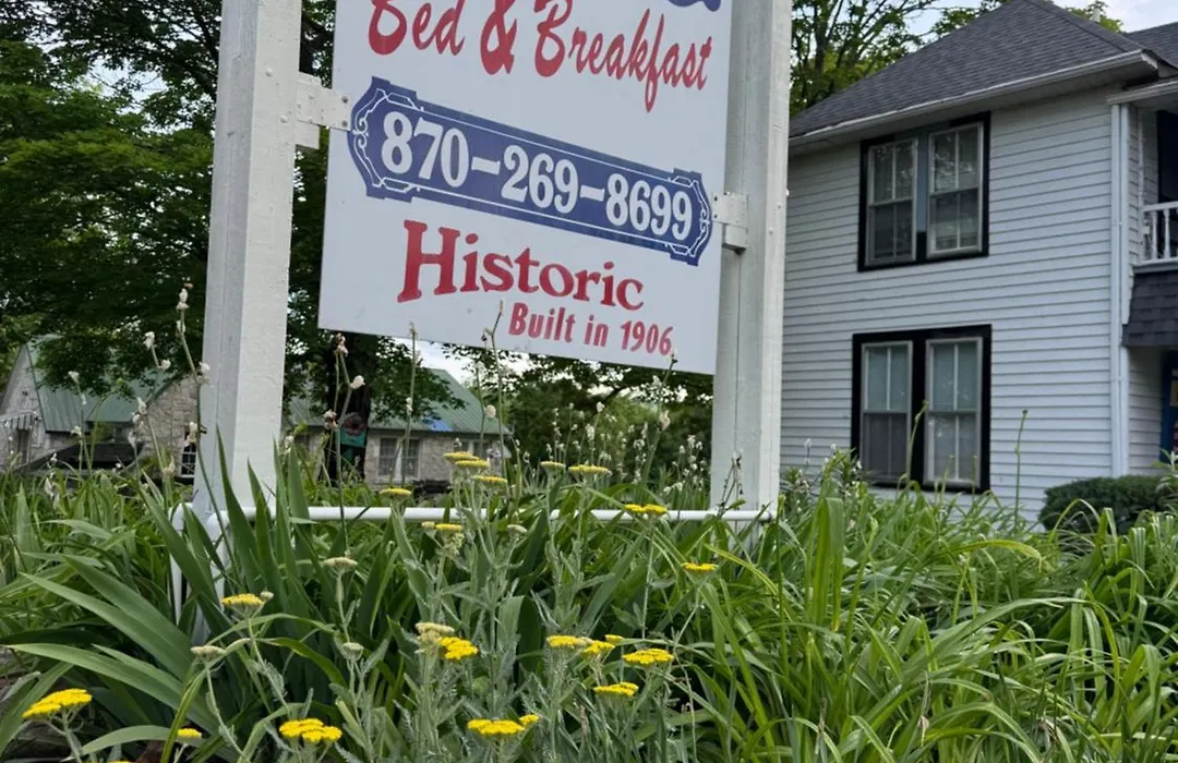 Ozark Country Inn-1