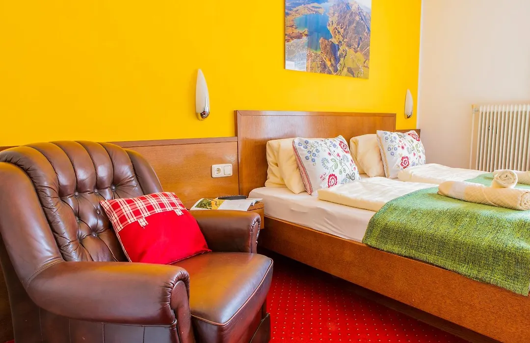 Hotel garni Weberhäusl-1