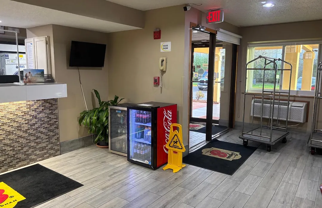 Super 8 By Wyndham Mundelein/Libertyville Area-1