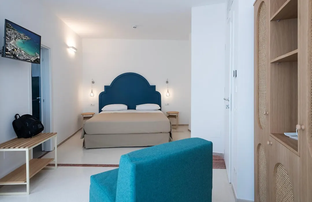 Hotel Albània-1