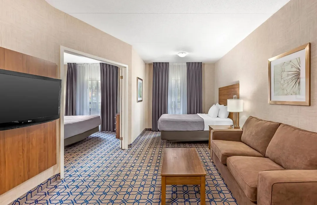 Quality Suites Whitby-1