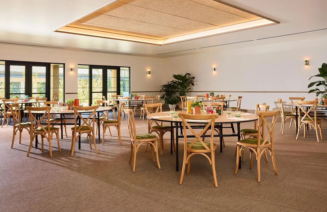 Treehouse Hotel Silicon Valley-1