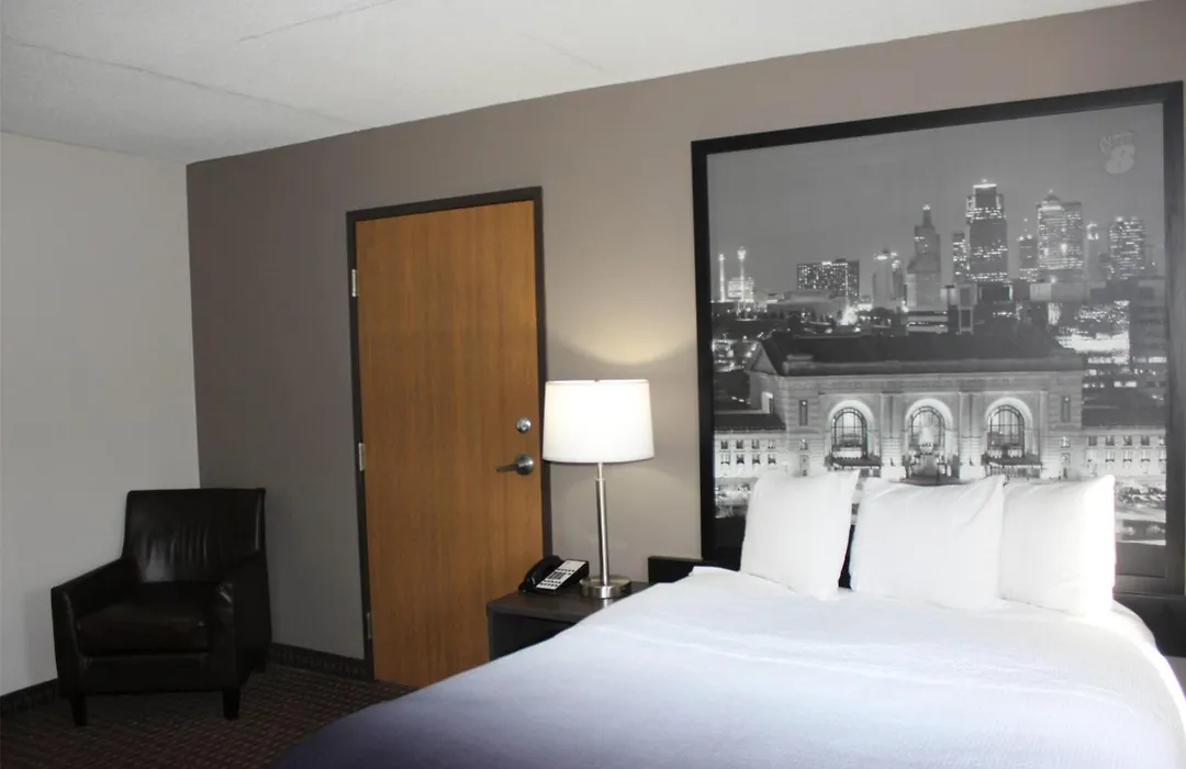 Super 8 By Wyndham Gardner-1