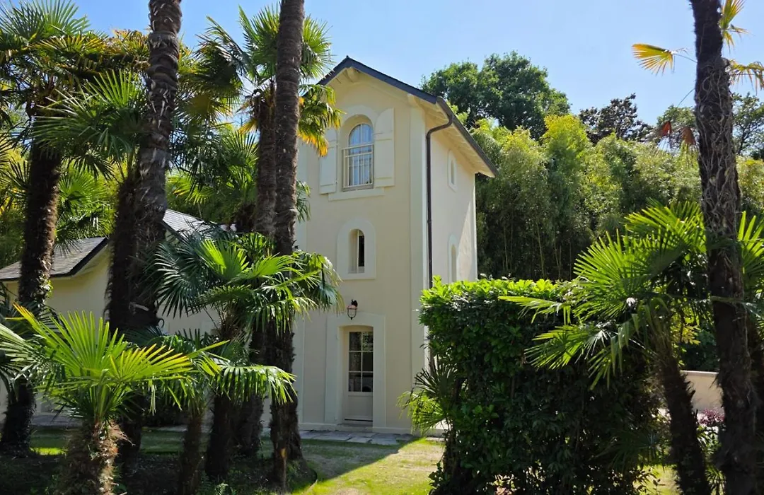 Chateau Belle Epoque - Chambres D'Hotes & Gites-1