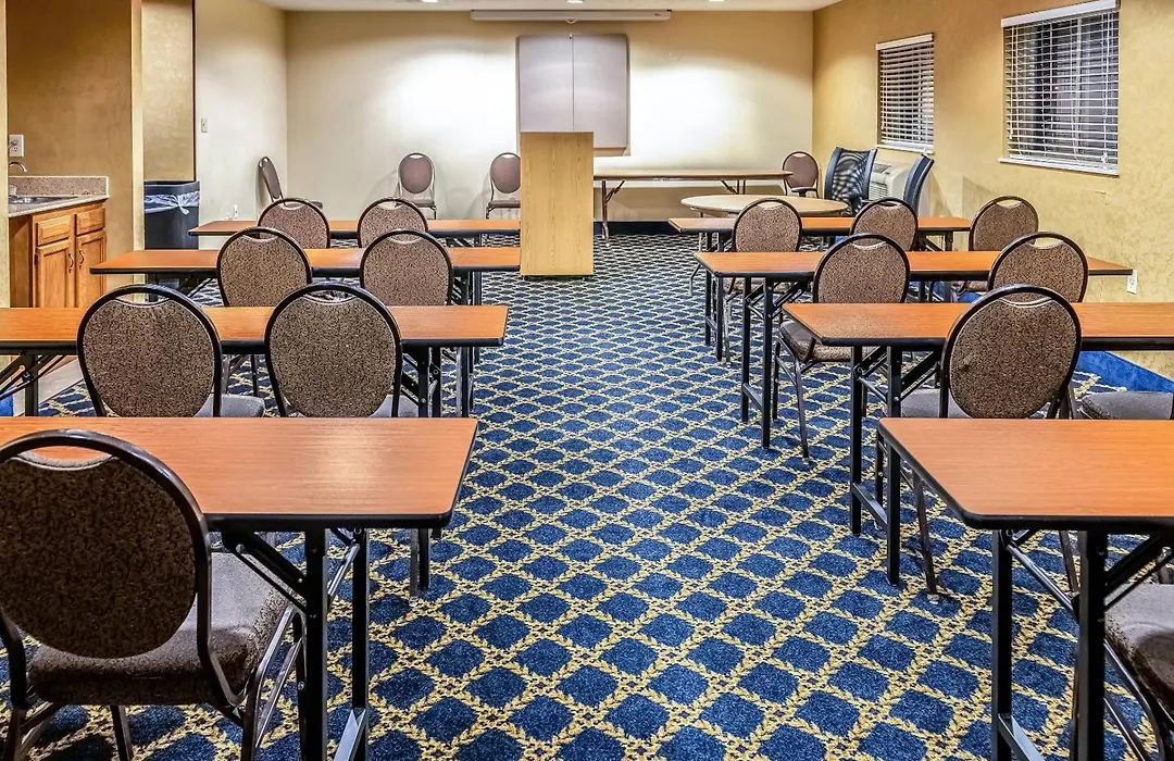 Quality Inn & Suites Seville-1