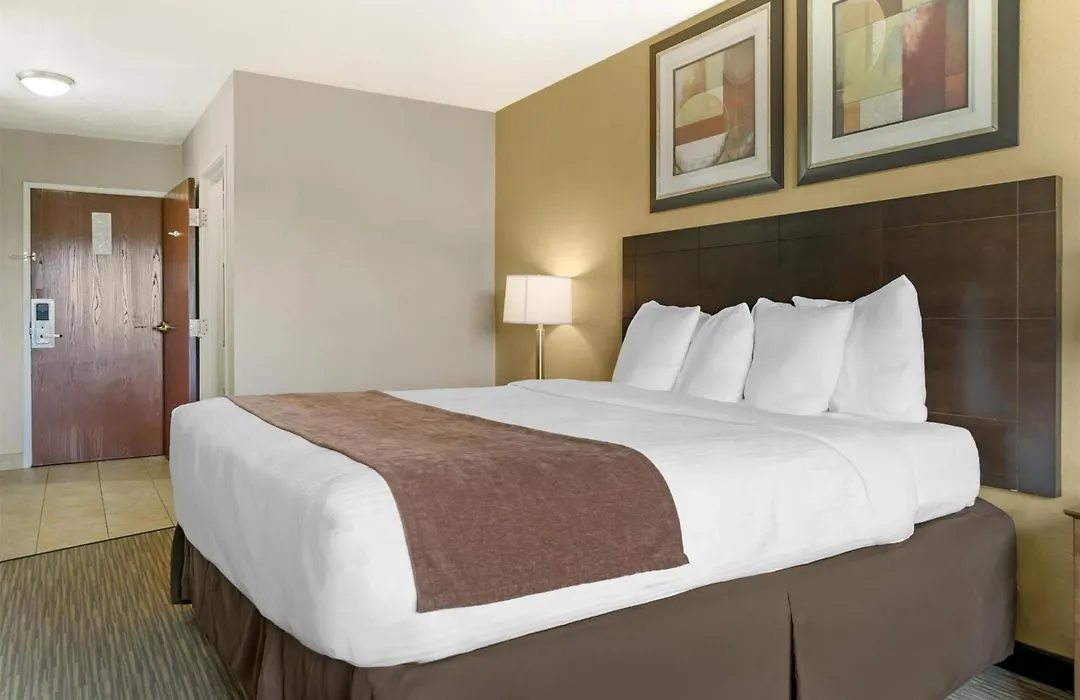 Best Western Port Huron Blue Water Bridge-1