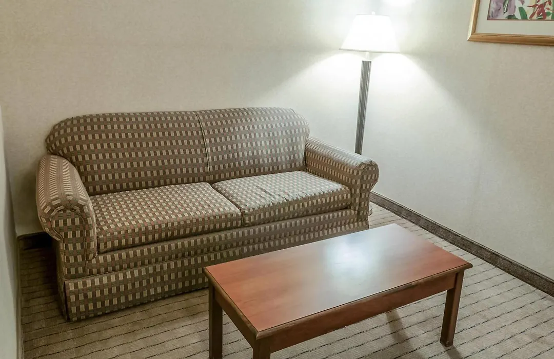 Quality Inn & Suites Grants - I-40-1