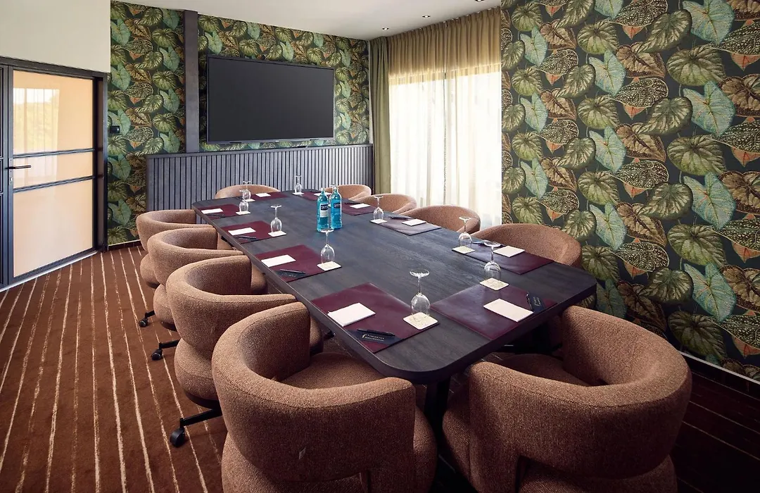 Hotel Moers Van Der Valk-1
