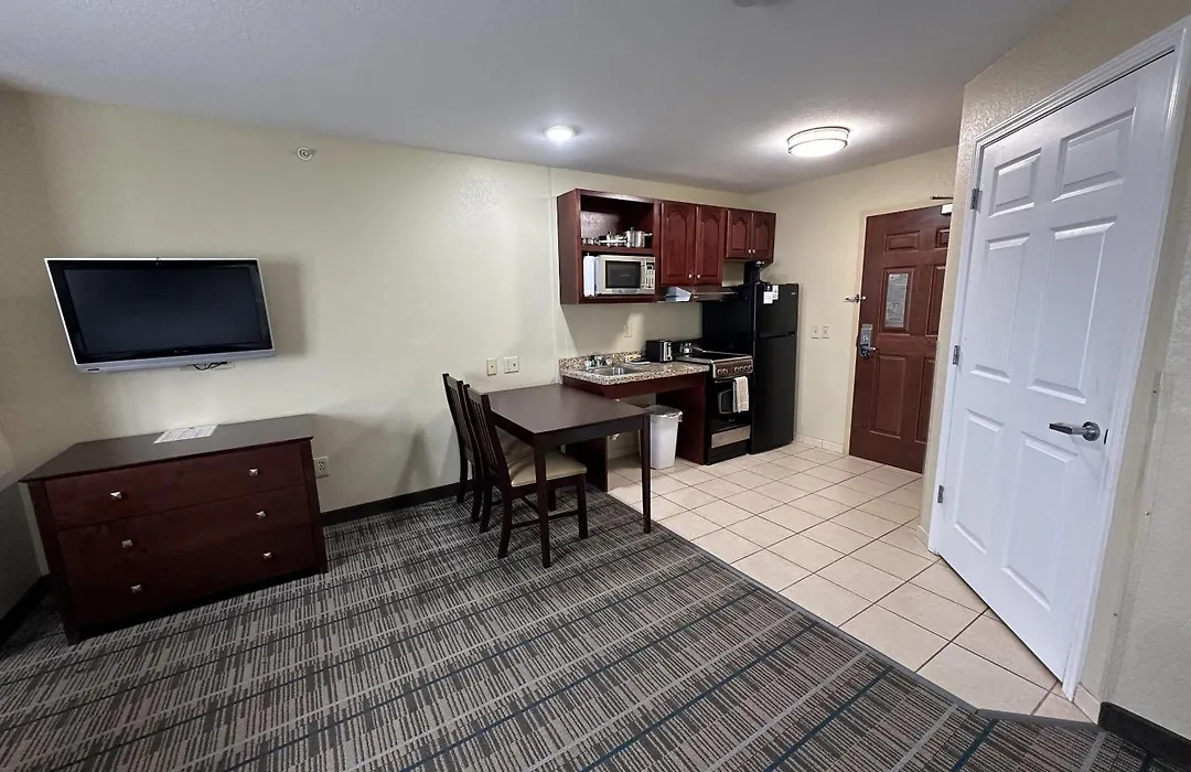 Mainstay Suites Coralville - Iowa City-1