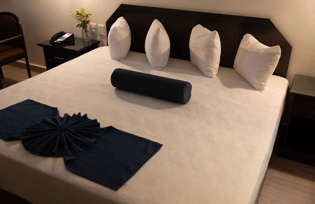 Hotel Del Rio-1