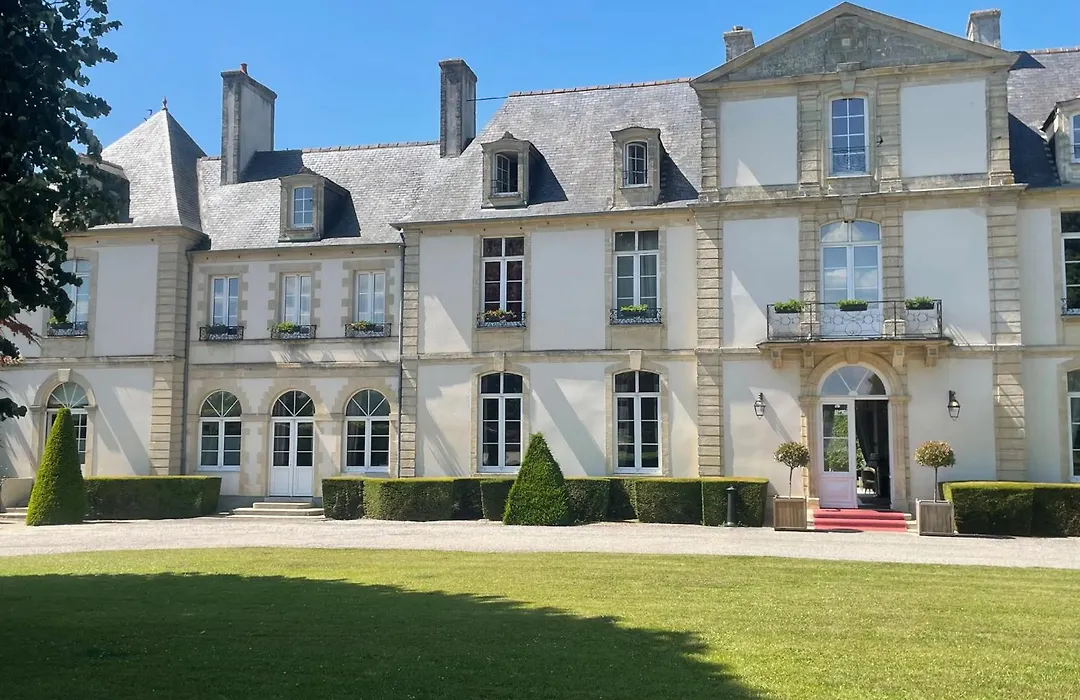 Hôtel Chateau De Sully-1
