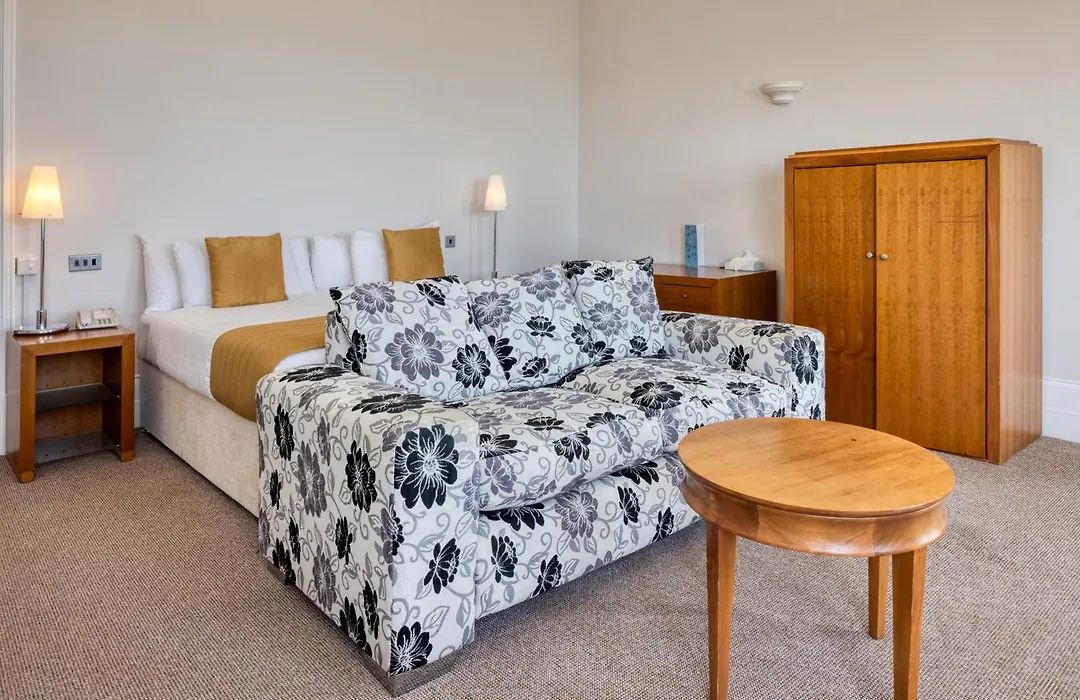 The Cumberland Hotel-1