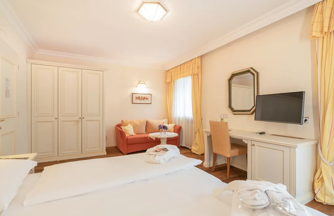 Hotel Starkenberg-1