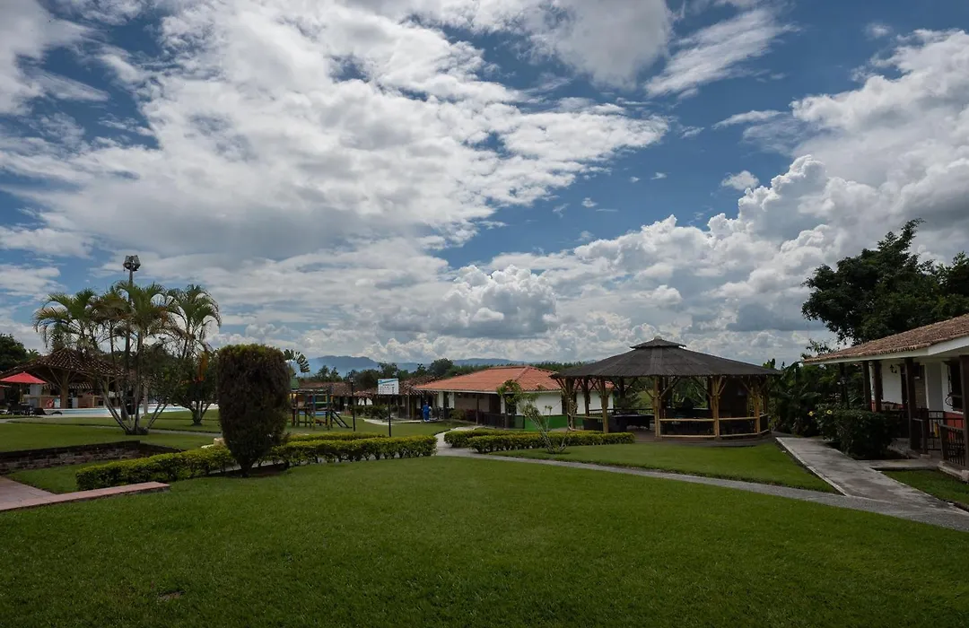Hotel Campestre Montecarlo-1