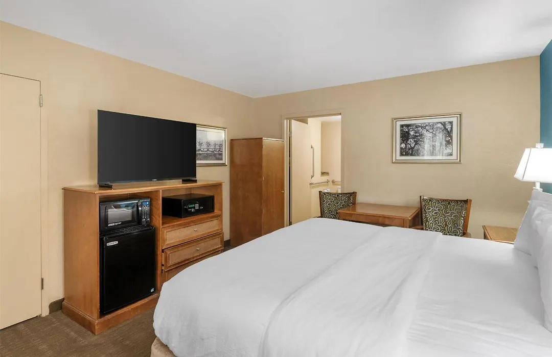 Best Western Charleston Inn-1
