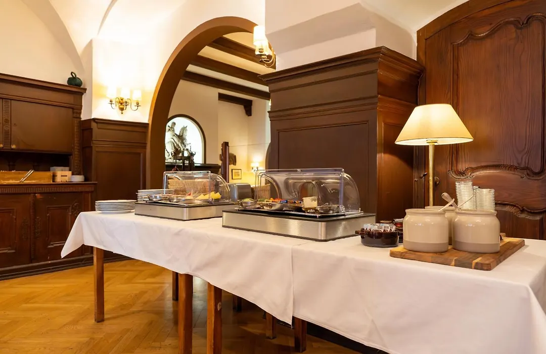 Hotel Zum Ritter St Georg - Oldest Residential Building In Heidelberg Since 1592-1