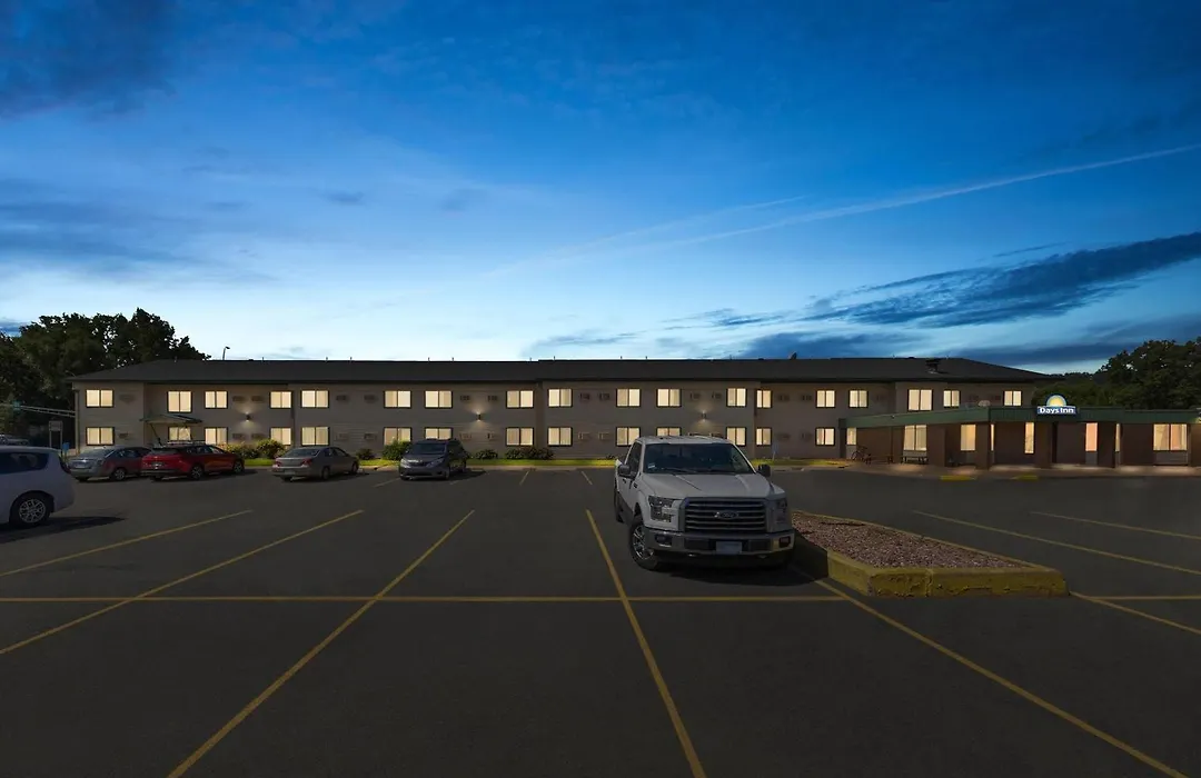 Days Inn By Wyndham Winona-1