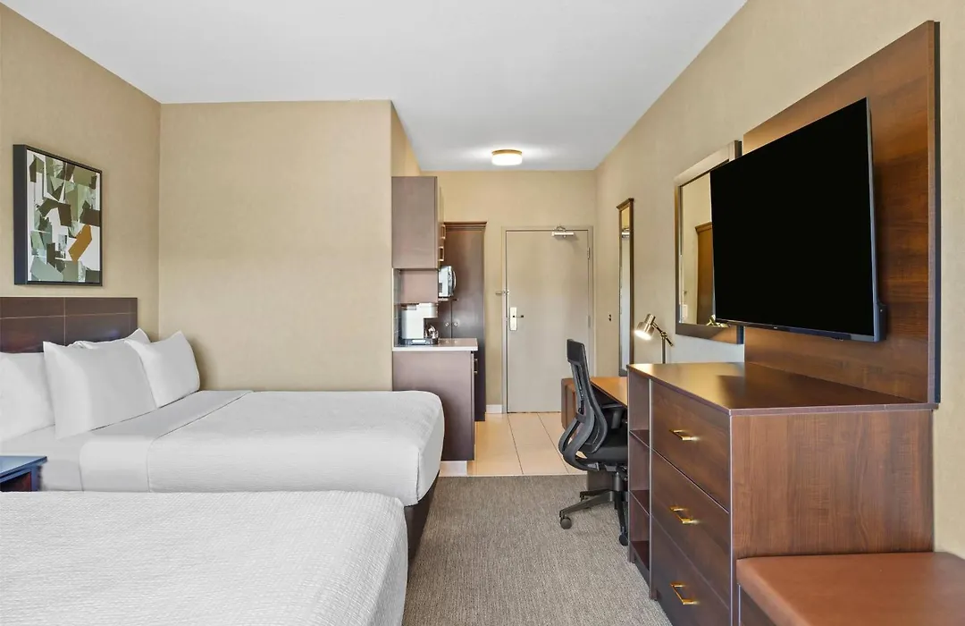 Ramada By Wyndham Drumheller Hotel & Suites-1