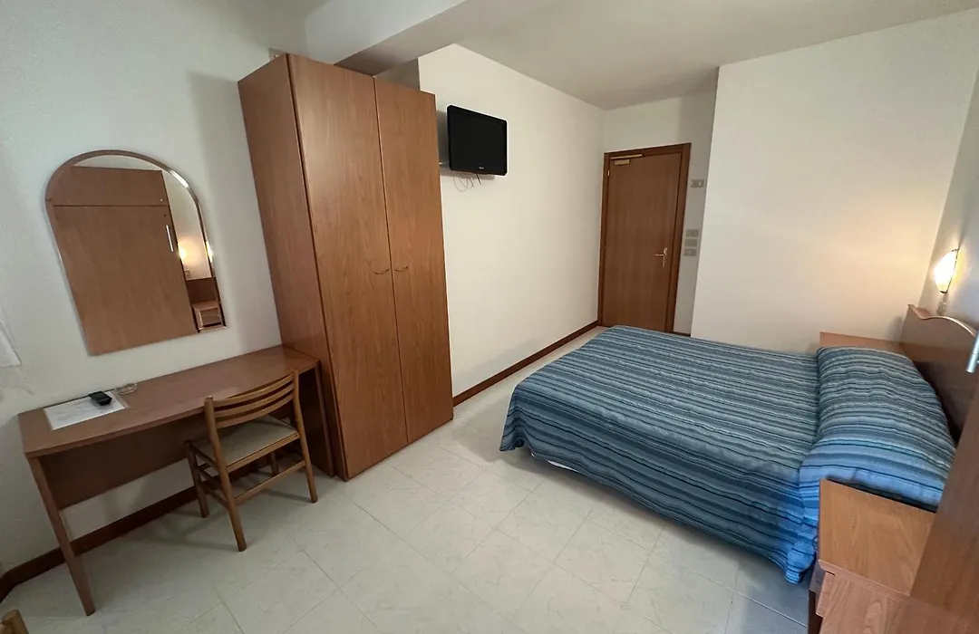 Hotel Vienna-1