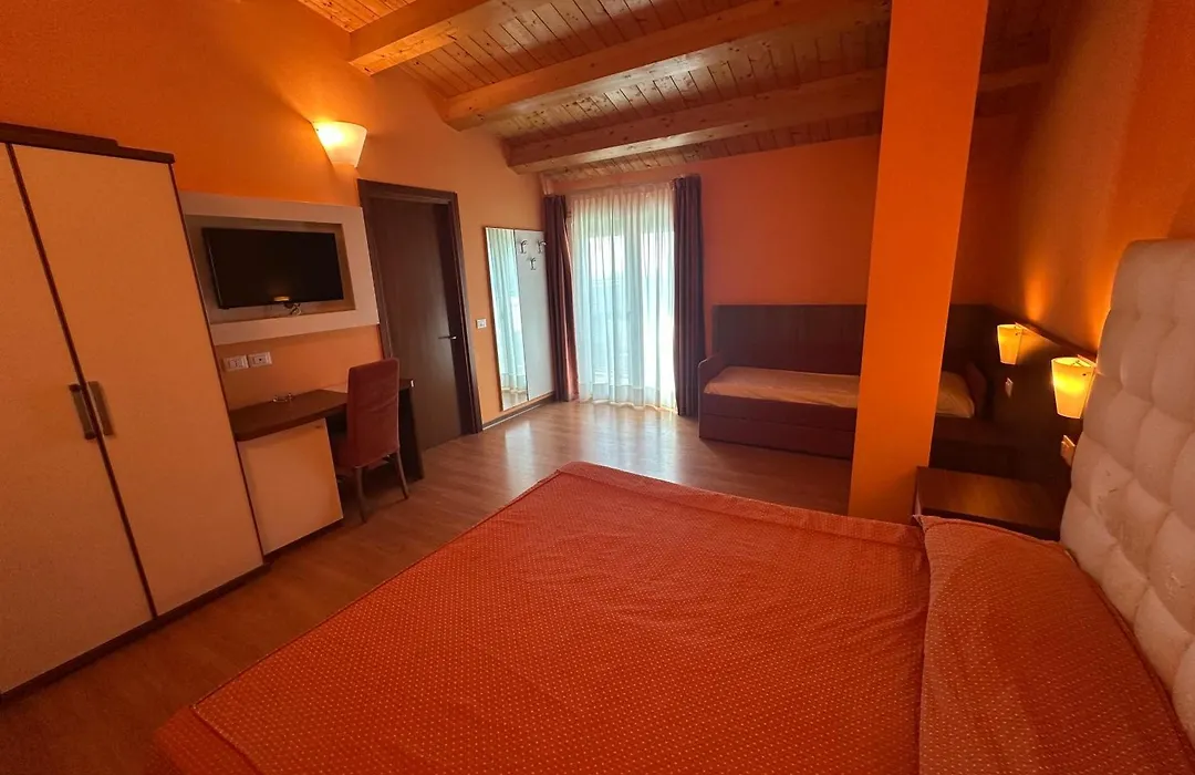 Hotel Vienna-1