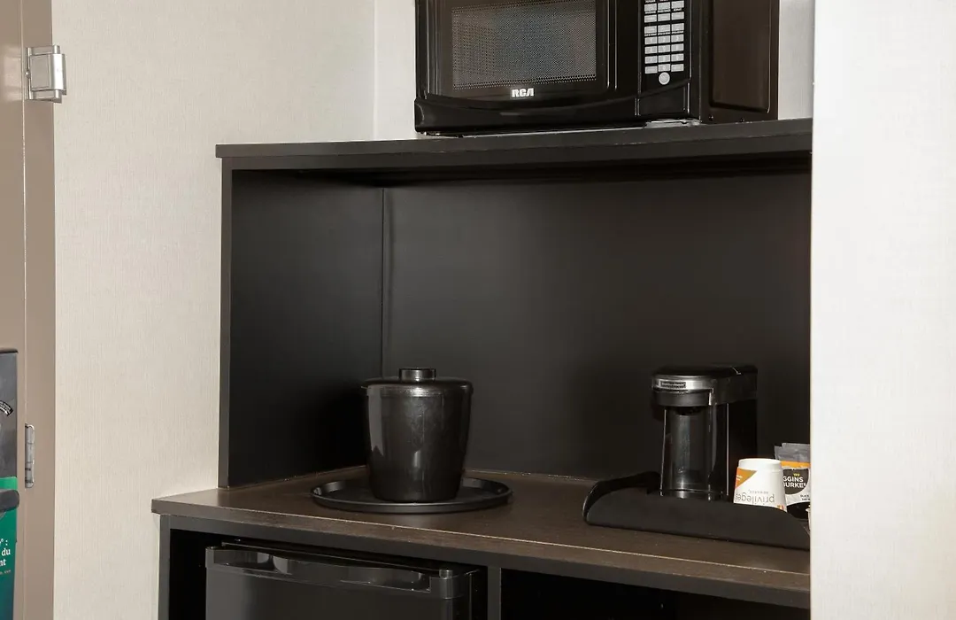 Quality Inn & Suites Kingston-1