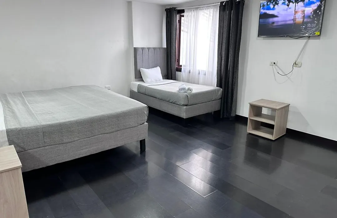 Hotel The Mirror - Corferias - Movistar Arena-1