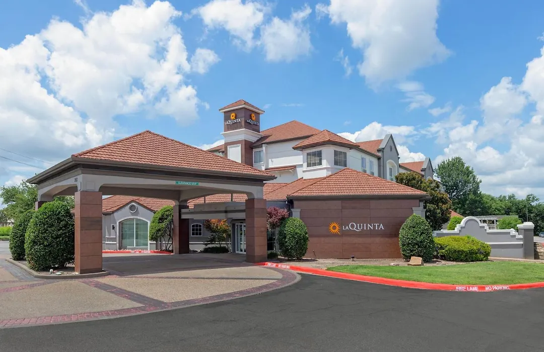 La Quinta By Wyndham Sherman-1