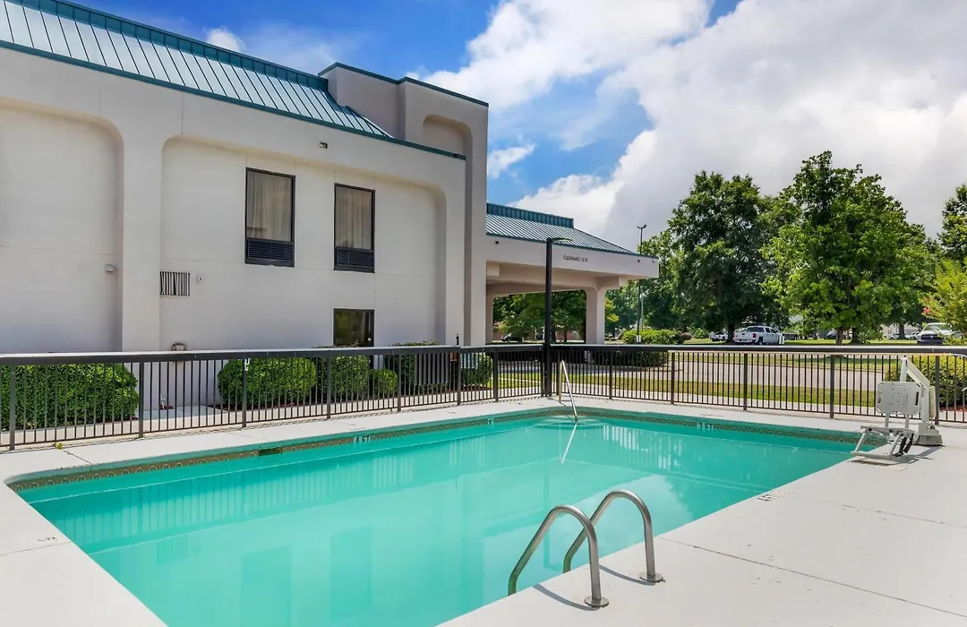 Quality Inn Lumberton North-1