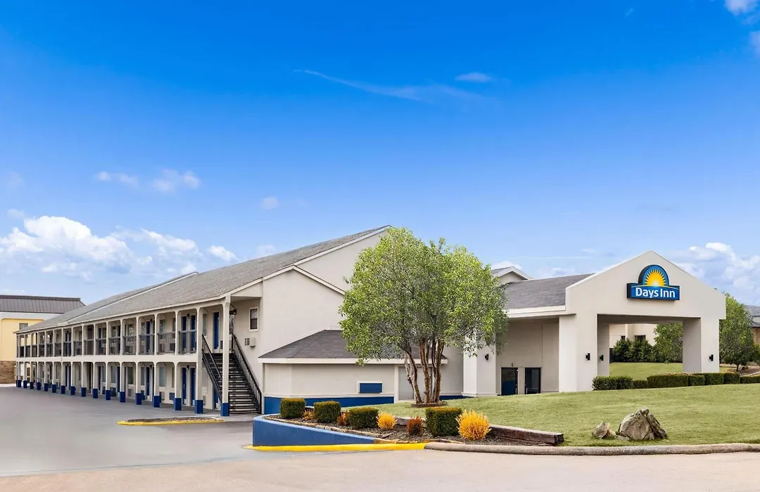 Days Inn By Wyndham Ardmore-1