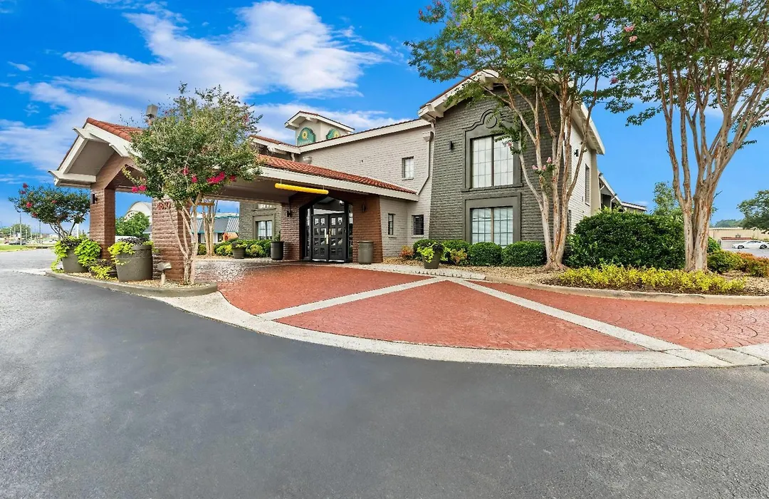 La Quinta Inn By Wyndham Huntsville Research Park-1