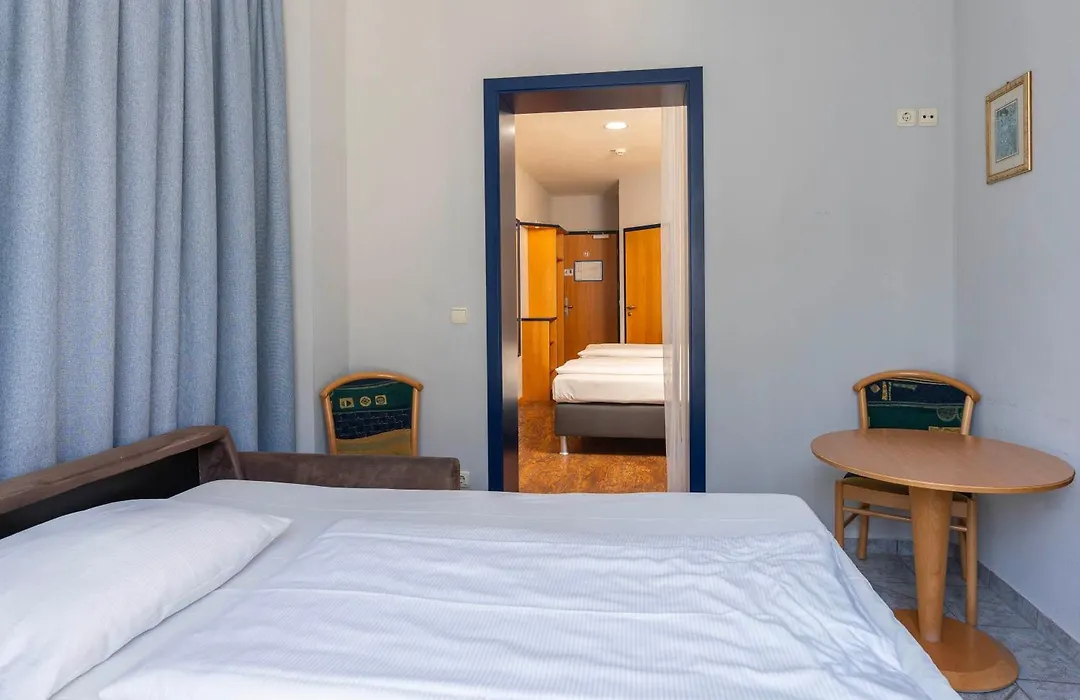 Hotel Strohofer-1
