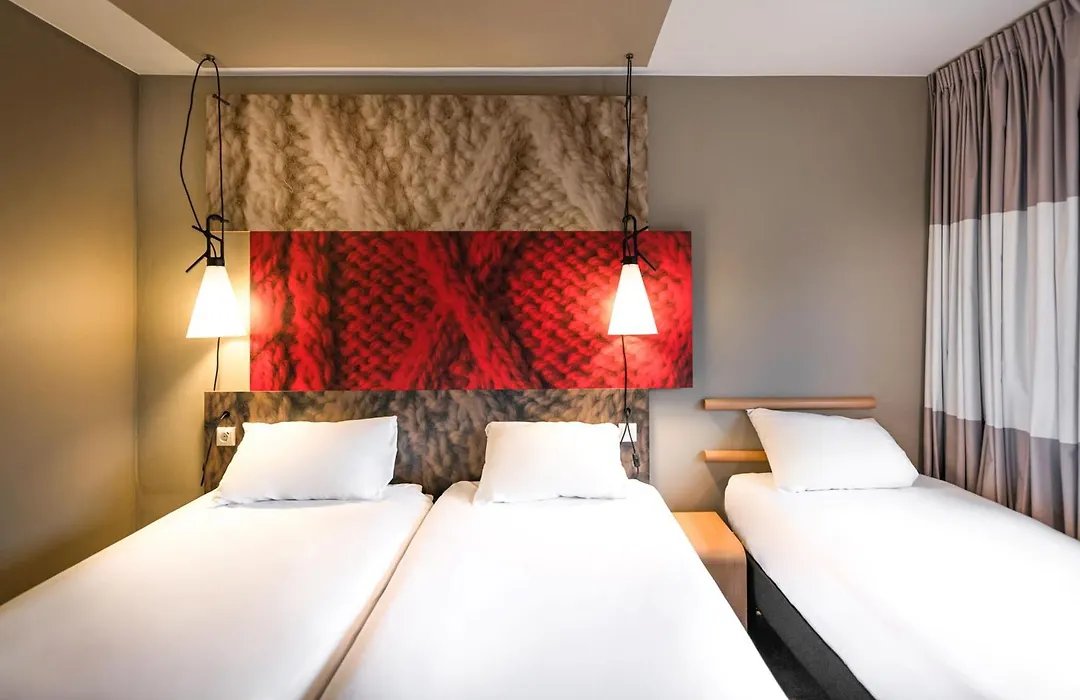 Ibis Amsterdam Centre-1