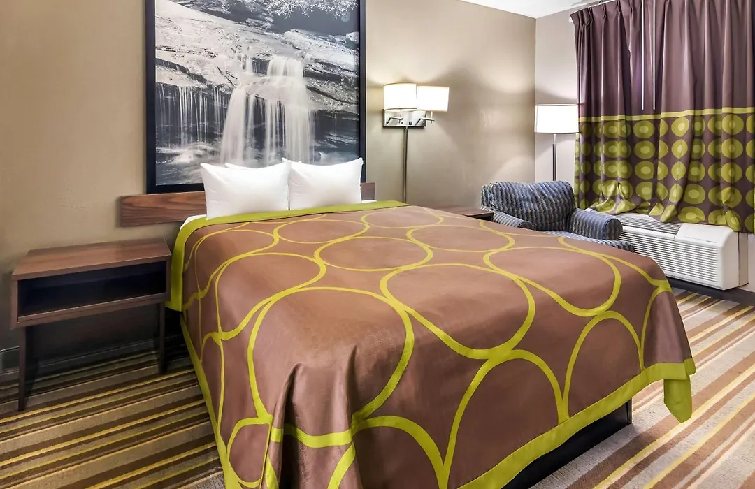 Super 8 By Wyndham Columbia-1
