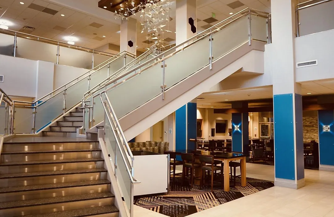 Holiday Inn Express & Suites - Aurora Medical Campus By Ihg-1