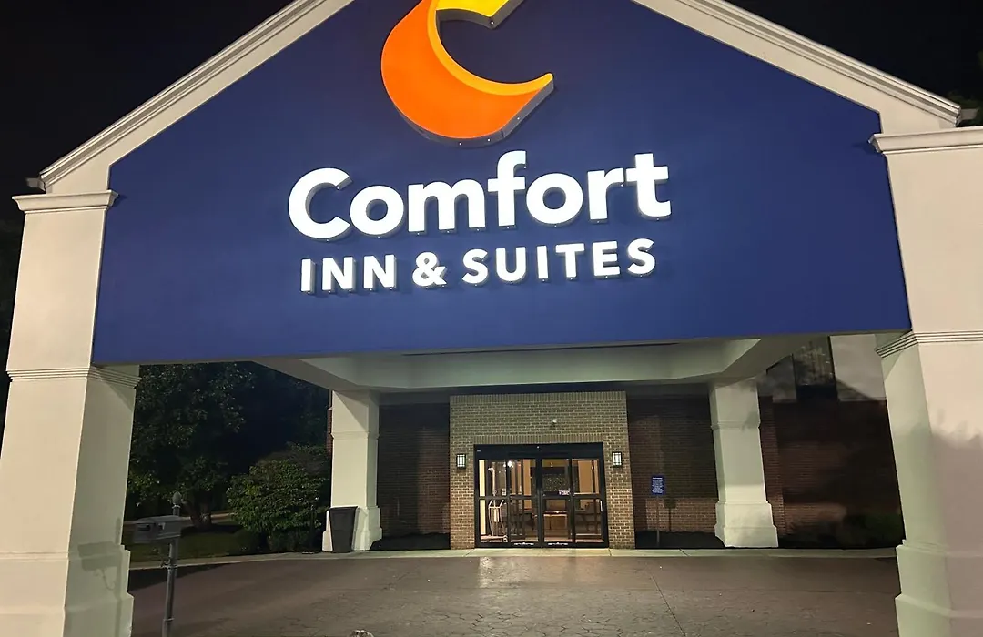 Comfort Inn & Suites Toledo North-1