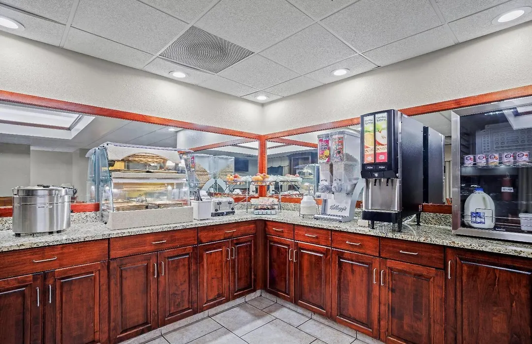 Baymont By Wyndham Madisonville-1