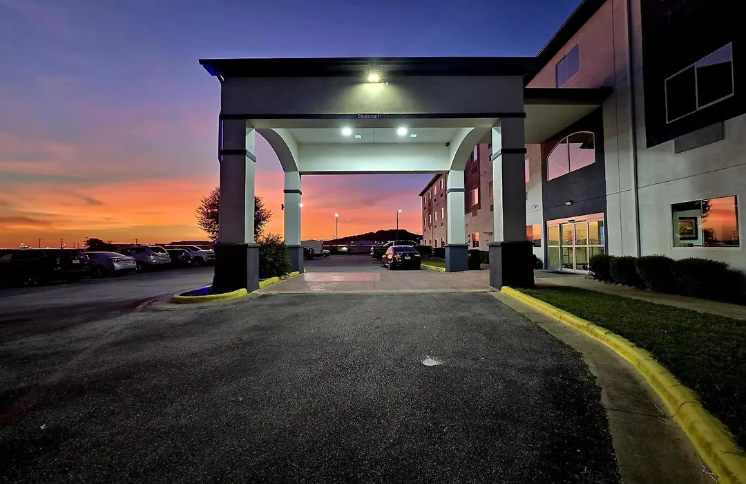 Days Inn By Wyndham Copperas Cove-1