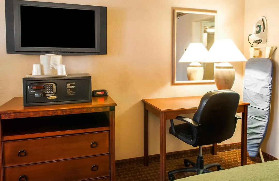 Quality Inn & Suites Las Cruces - University Area-1